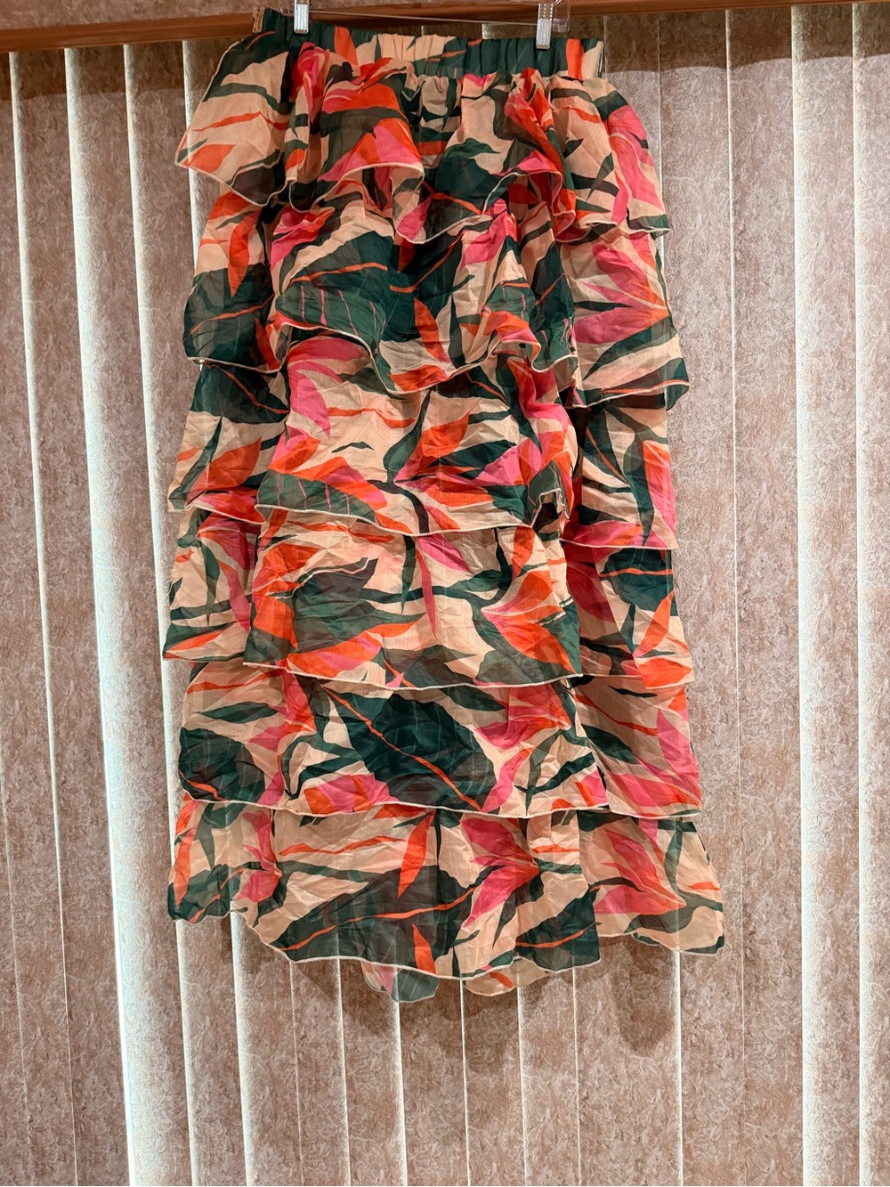 🌺 Love Highlight Tropical Ruffle High-Low Maxi Skirt - Picture 2 of 7